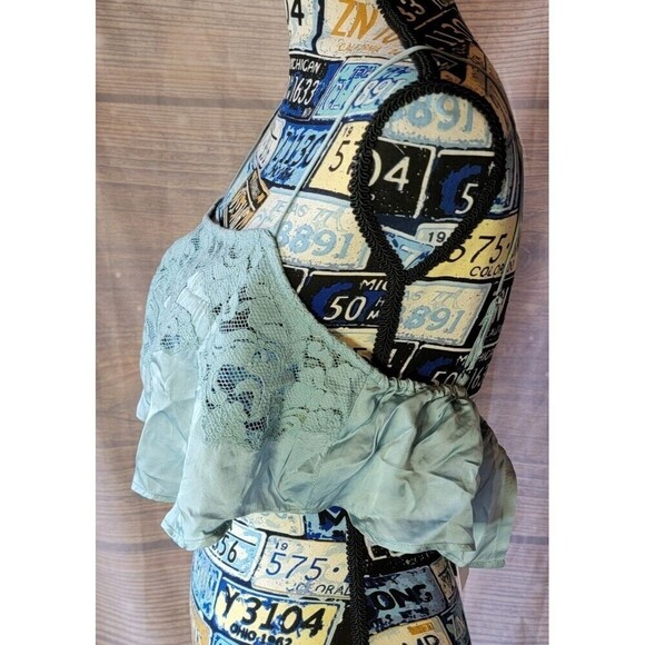 Out From Under By Urban Outfitters Lace Top - Picture 2 of 8